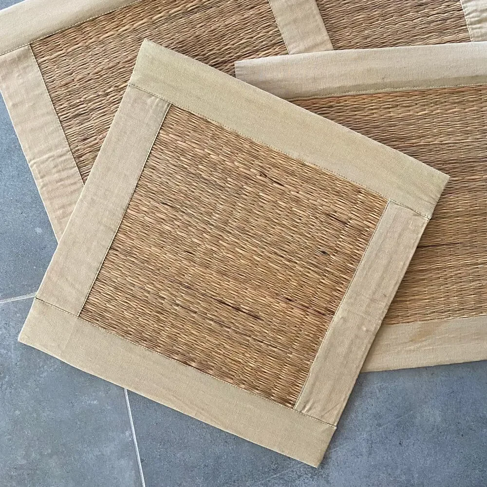 Set of 4 Square Woven Natural Fiber Placemats w/ Fabric Borders CLEAN CONDITION‎